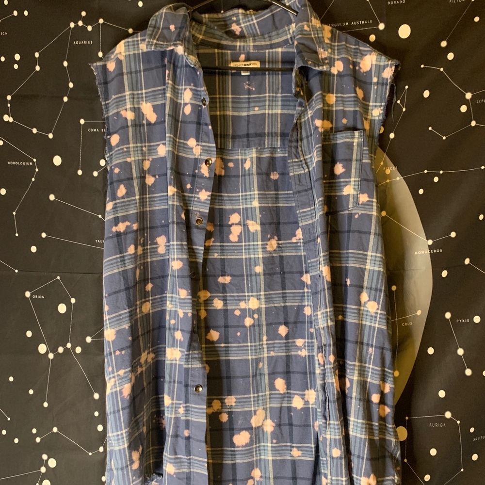 Men’s Sleeve-less button up